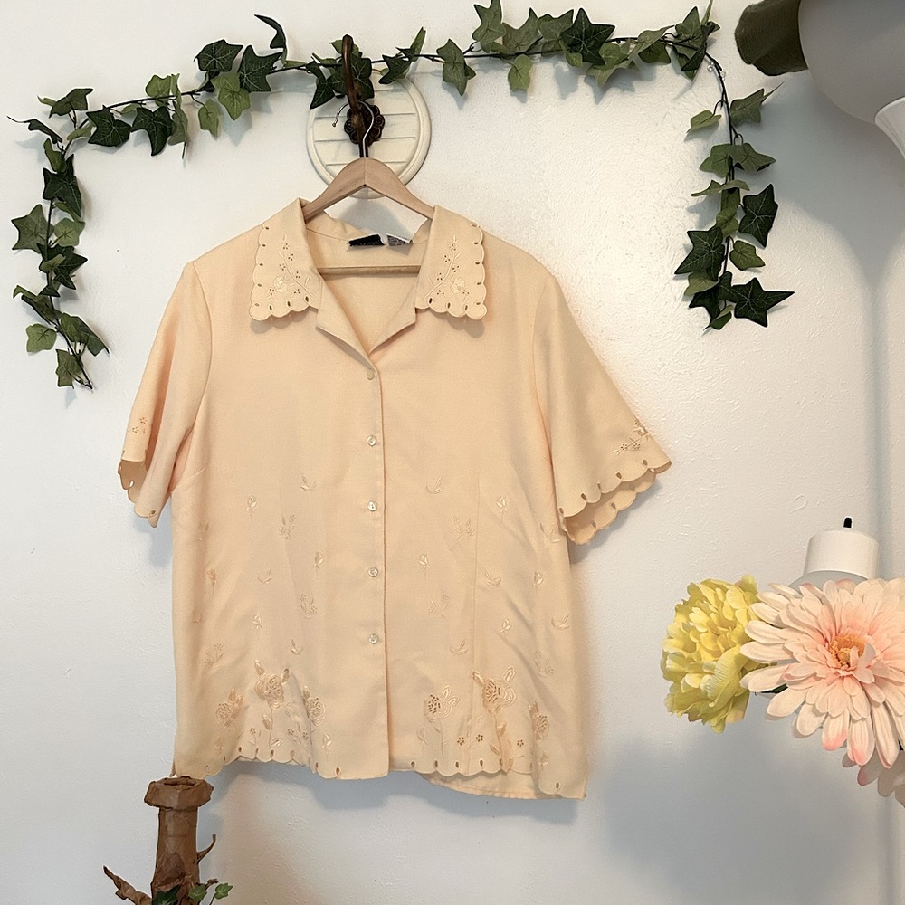 Vintage BonWorth Butter Yellow Embroidered Short Sleeve Button Down Shirt - Picture 3 of 15